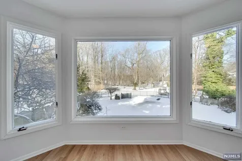 119 Hollywood Avenue Ho-ho-kus NJ 07423