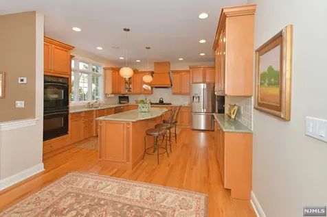 715 Hillcrest Road Ridgewood NJ 07450