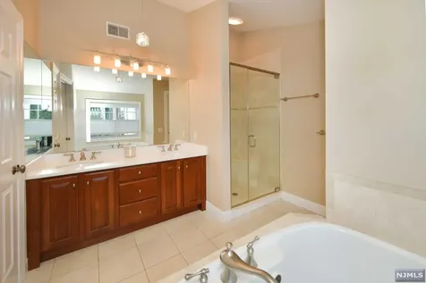 715 Hillcrest Road Ridgewood NJ 07450