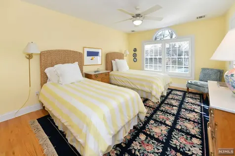 715 Hillcrest Road Ridgewood NJ 07450