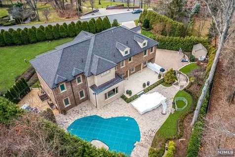 465 Next Day Hill Drive Englewood NJ 07631