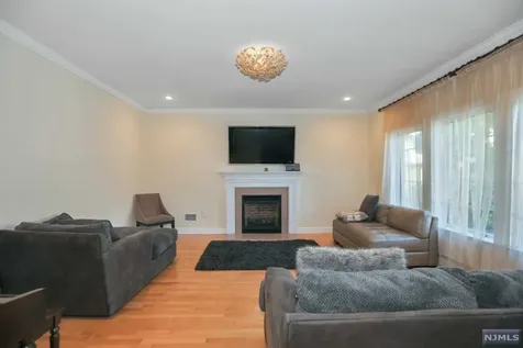 47 Euclid Road Fort Lee NJ 07024