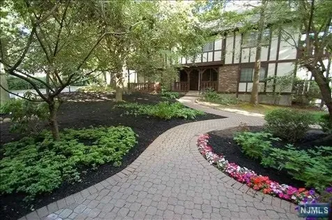 3411 Whittier Court Mahwah NJ 07430