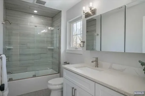 17 Hillside Avenue Livingston NJ 07039
