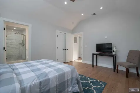 17 Hillside Avenue Livingston NJ 07039
