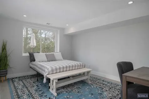 17 Hillside Avenue Livingston NJ 07039