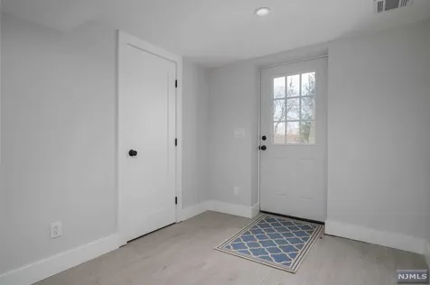 17 Hillside Avenue Livingston NJ 07039