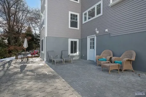 17 Hillside Avenue Livingston NJ 07039