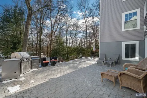 17 Hillside Avenue Livingston NJ 07039