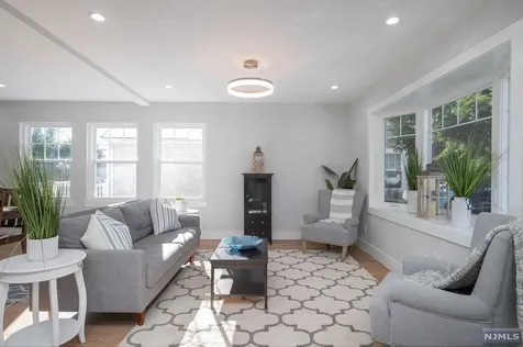 17 Hillside Avenue Livingston NJ 07039