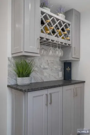 17 Hillside Avenue Livingston NJ 07039
