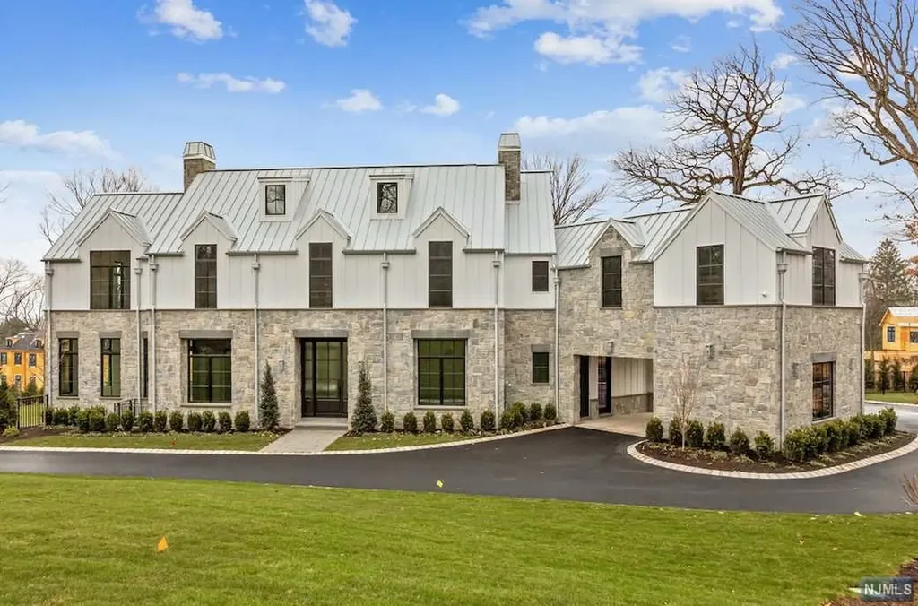 385 Hillside Avenue Alpine NJ 07620
