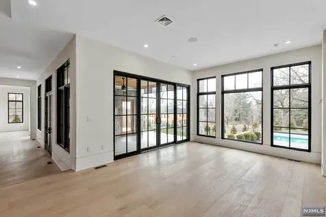 385 Hillside Avenue Alpine NJ 07620