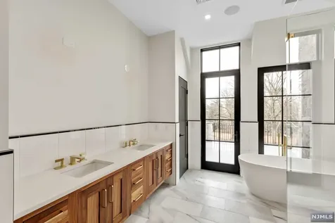 385 Hillside Avenue Alpine NJ 07620