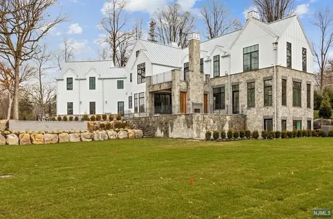 385 Hillside Avenue Alpine NJ 07620