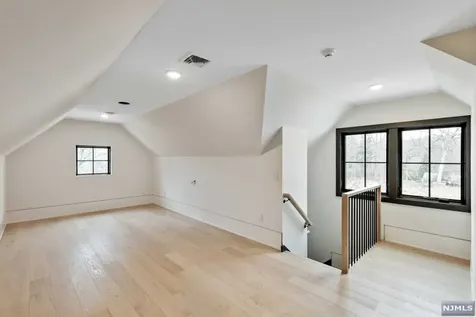385 Hillside Avenue Alpine NJ 07620