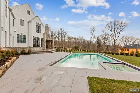 385 Hillside Avenue Alpine NJ 07620