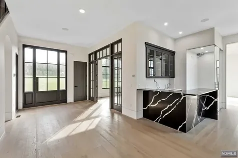 385 Hillside Avenue Alpine NJ 07620