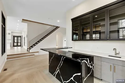 385 Hillside Avenue Alpine NJ 07620