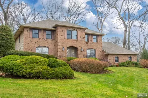 544 Farview Court Wyckoff NJ 07481