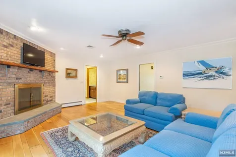 544 Farview Court Wyckoff NJ 07481