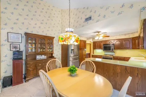 544 Farview Court Wyckoff NJ 07481