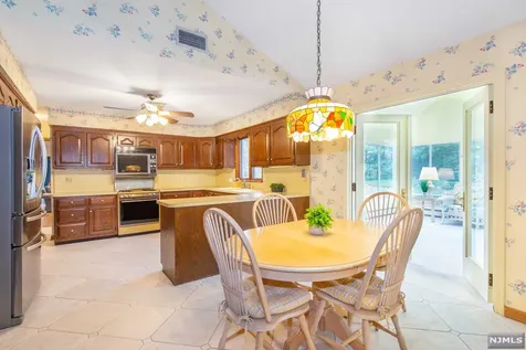 544 Farview Court Wyckoff NJ 07481
