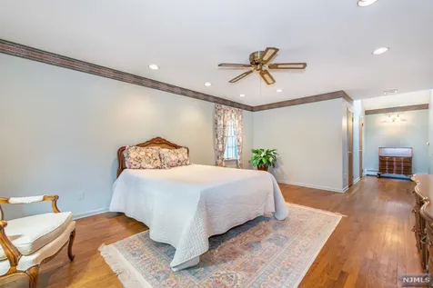 544 Farview Court Wyckoff NJ 07481