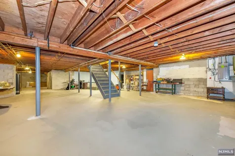 544 Farview Court Wyckoff NJ 07481