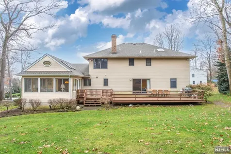 544 Farview Court Wyckoff NJ 07481