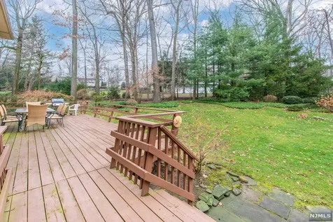 544 Farview Court Wyckoff NJ 07481