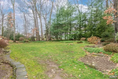 544 Farview Court Wyckoff NJ 07481