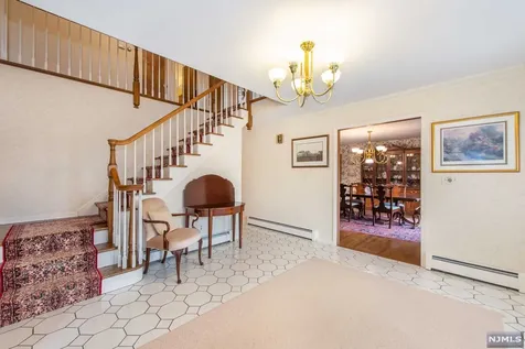 544 Farview Court Wyckoff NJ 07481