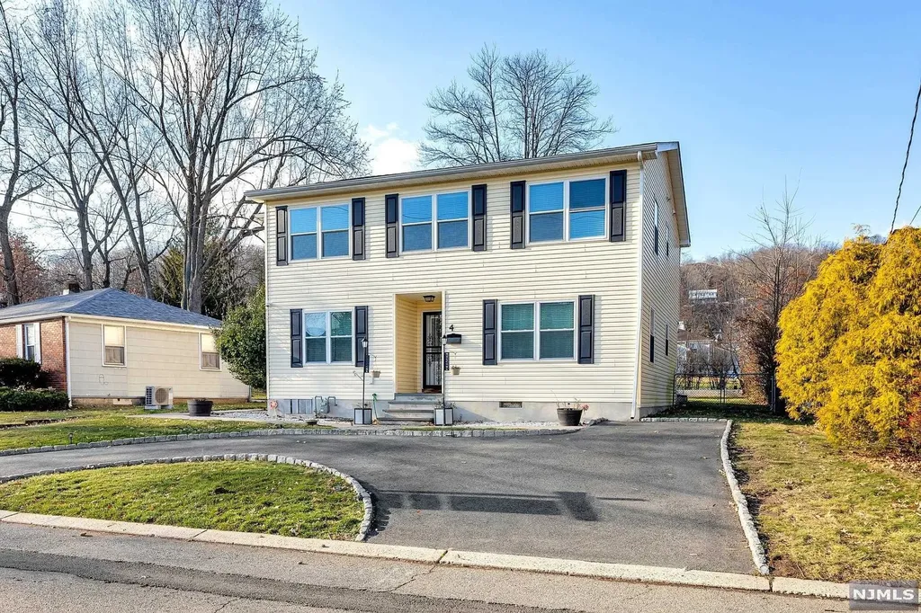 4 Henoch Avenue Clifton NJ 07013