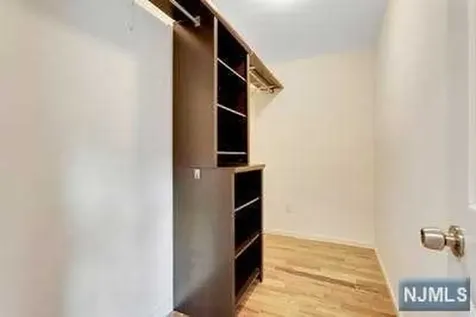 4 Henoch Avenue Clifton NJ 07013