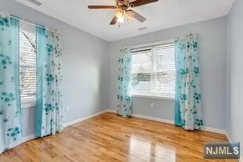 4 Henoch Avenue Clifton NJ 07013