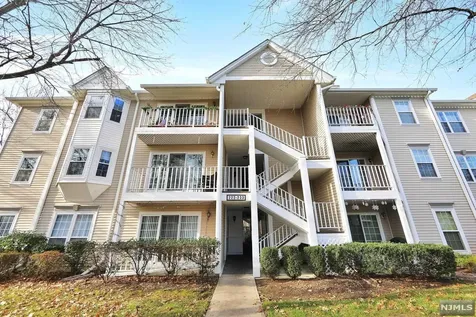223 Larch Lane Mahwah NJ 07430