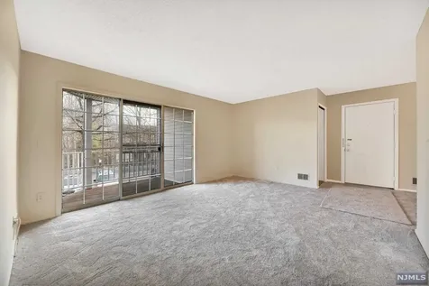 223 Larch Lane Mahwah NJ 07430