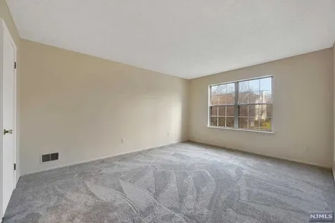 223 Larch Lane Mahwah NJ 07430