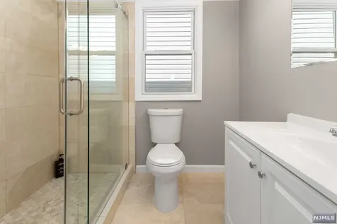 31 Halstead Street Newark NJ 07106