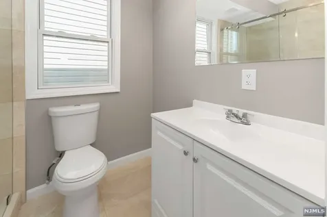 31 Halstead Street Newark NJ 07106