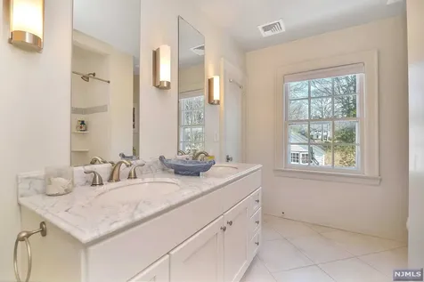155 Phelps Road Ridgewood NJ 07450