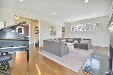 155 Phelps Road Ridgewood NJ 07450