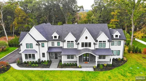 220 Mulberry Way Franklin Lakes NJ 07417