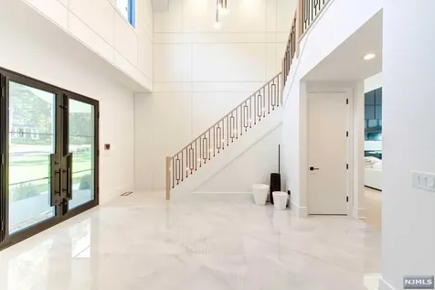 220 Mulberry Way Franklin Lakes NJ 07417