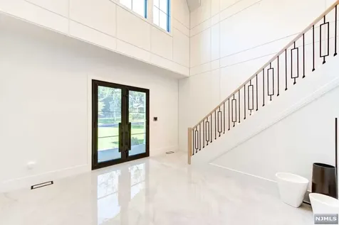 220 Mulberry Way Franklin Lakes NJ 07417
