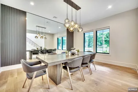 220 Mulberry Way Franklin Lakes NJ 07417