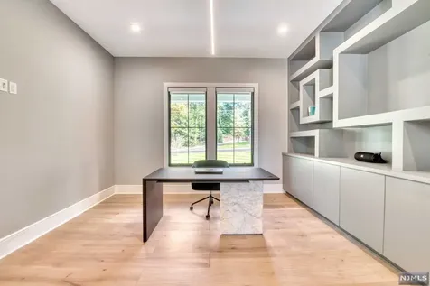 220 Mulberry Way Franklin Lakes NJ 07417