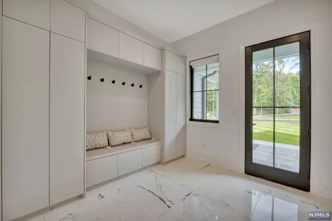 220 Mulberry Way Franklin Lakes NJ 07417