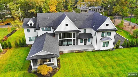 220 Mulberry Way Franklin Lakes NJ 07417